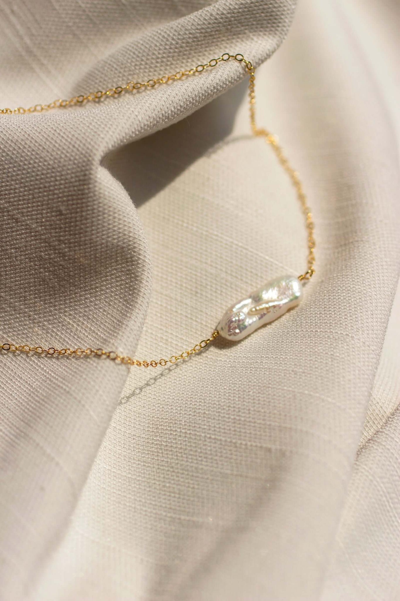 Biwa Solitaire Necklace