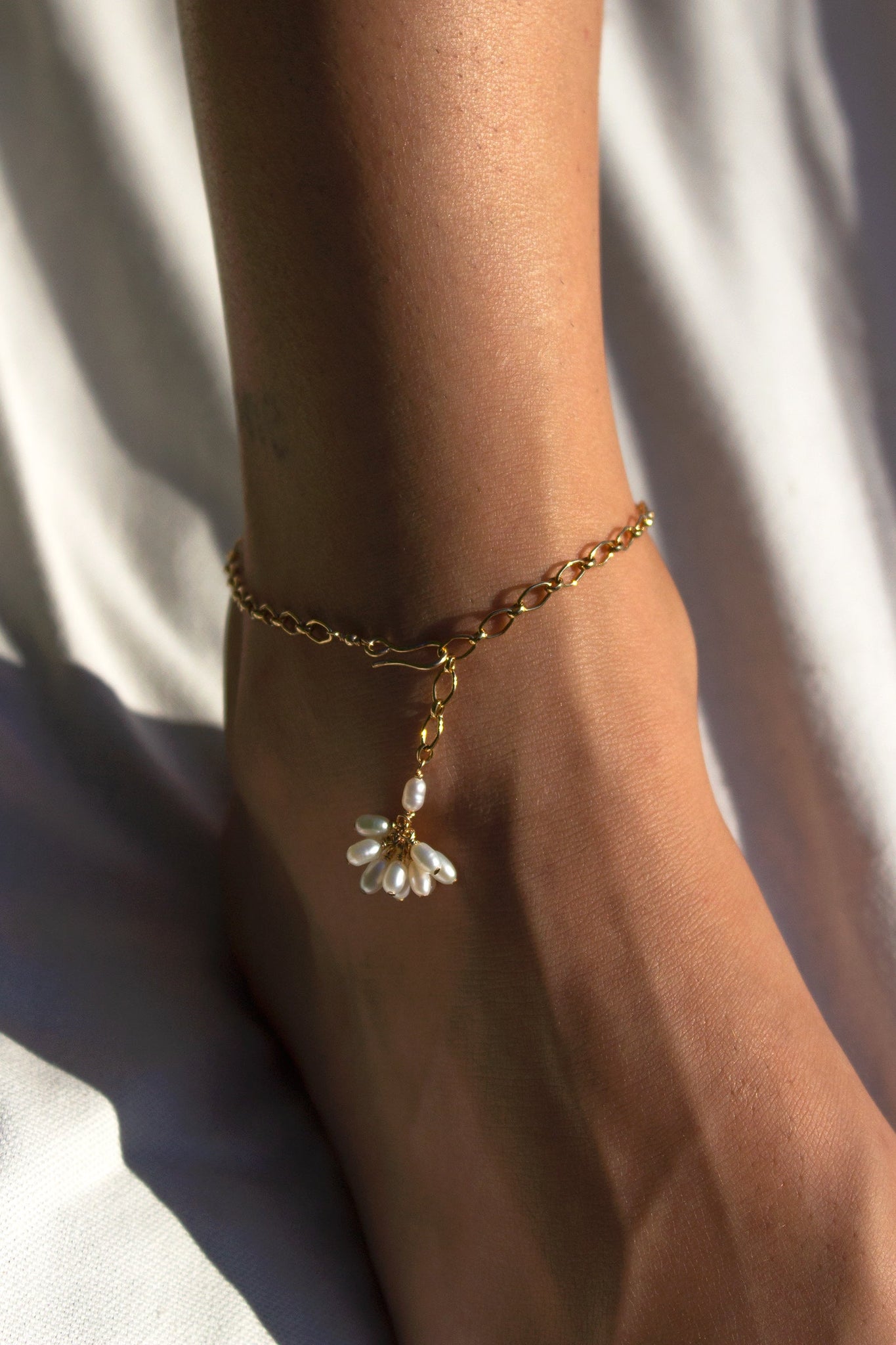 Fleurette Droplet Anklet